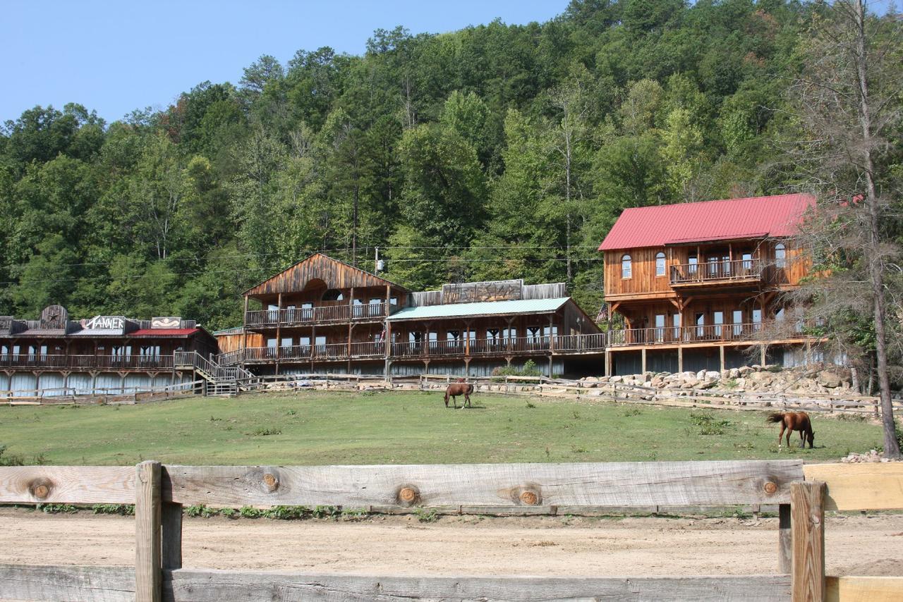 Отель French Broad Outpost Ranch Del Rio Экстерьер фото